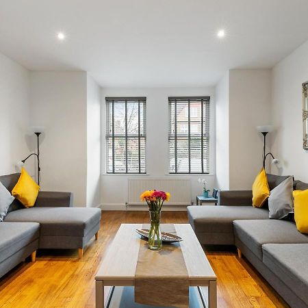 엔필드 Two Bed Flat In Bush Hill Park 아파트 외부 사진
